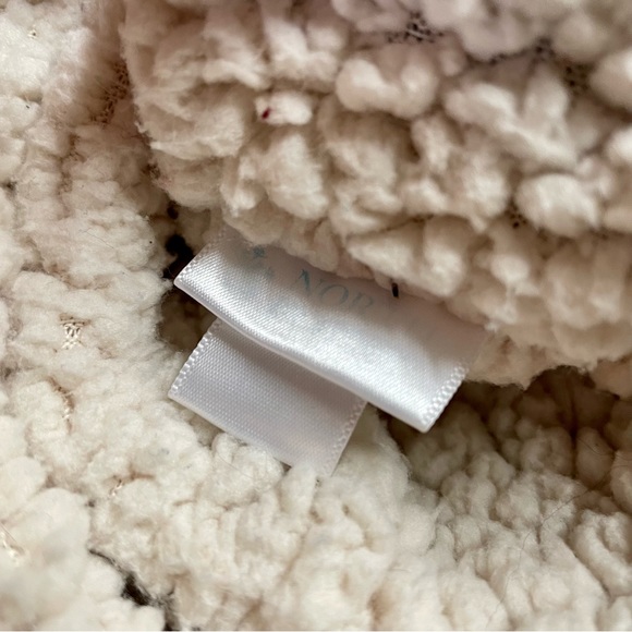 Pair of Vintage Scarves Buffalo Check & Sherpa - OS - Picture 9 of 9